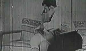 चश्मा, सेक्सी मूवी चाहिए बड़े स्तन और कमबख्त
